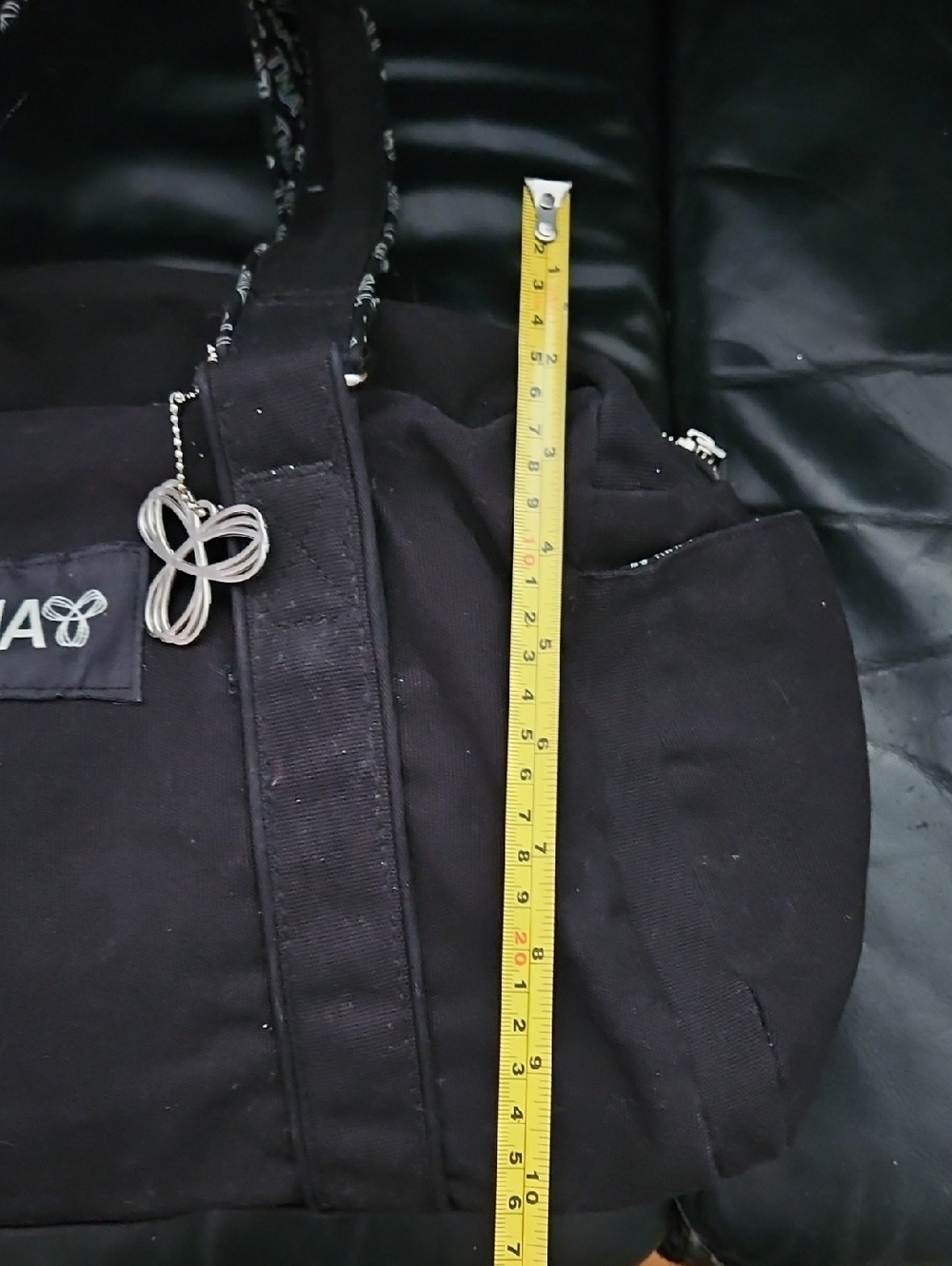 Aritzia TNA Black Canvas Duffle Medium Weekender Collegiate  ZIpper Bag - Picture 6 of 11